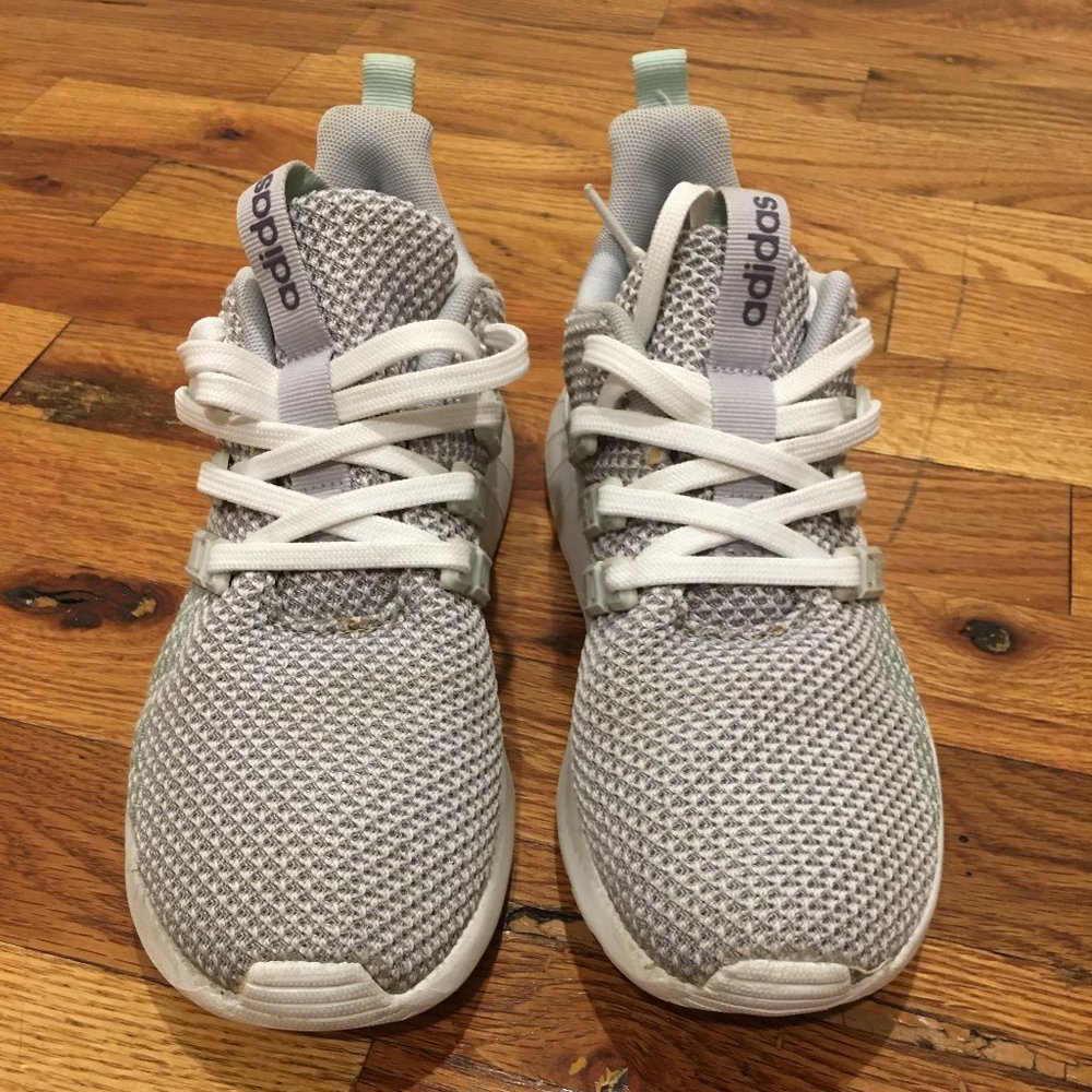 adidas Kids' Grade School Questar Flow Shoes